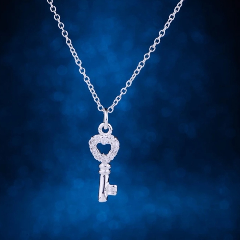 Sterling silver 925 Heart Key necklace.